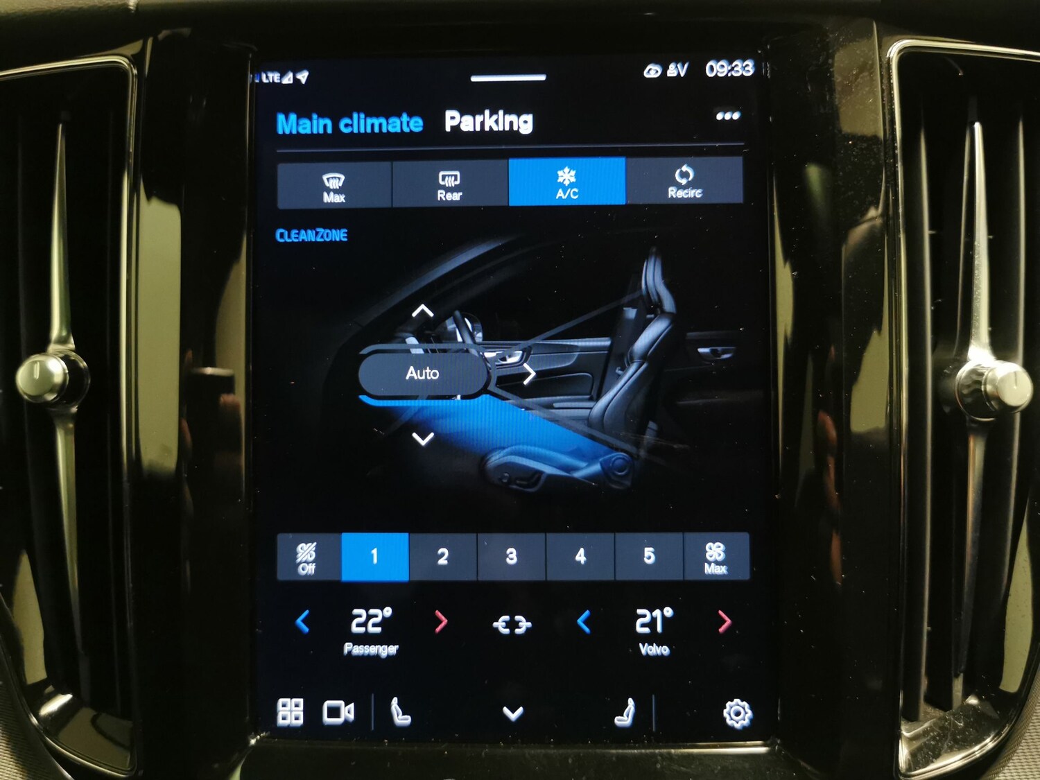 Used Volvo XC60 for sale - 77448034: Photo 18