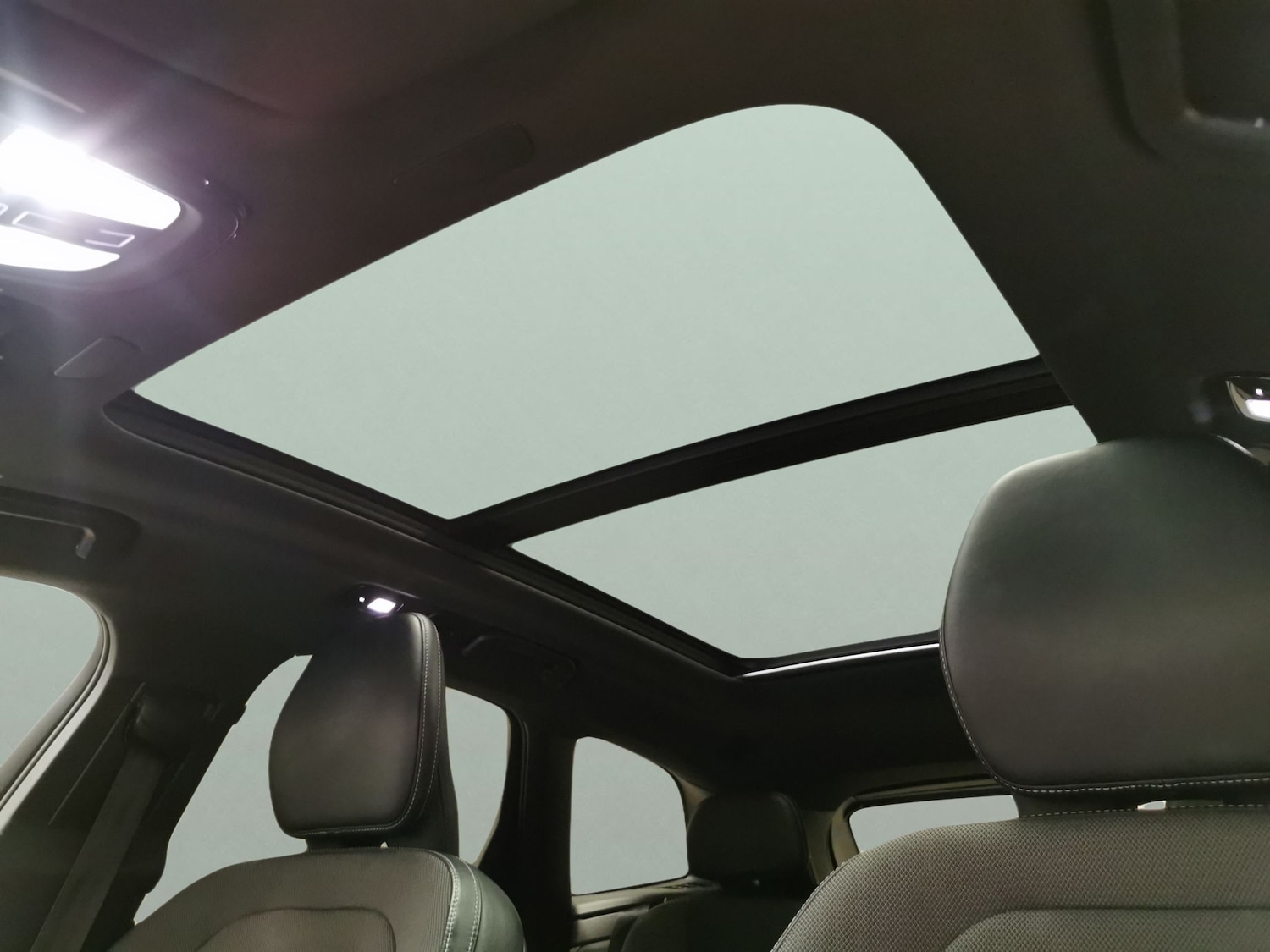 Used Volvo XC60 for sale - 77448034: Photo 5