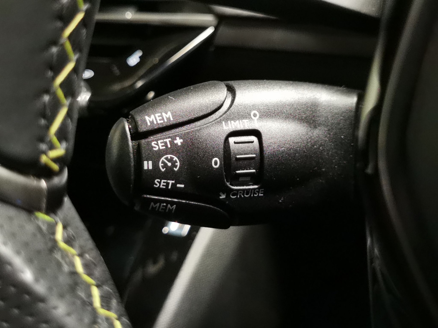 Used Peugeot 2008 2022 for sale - 76947117: Photo 17