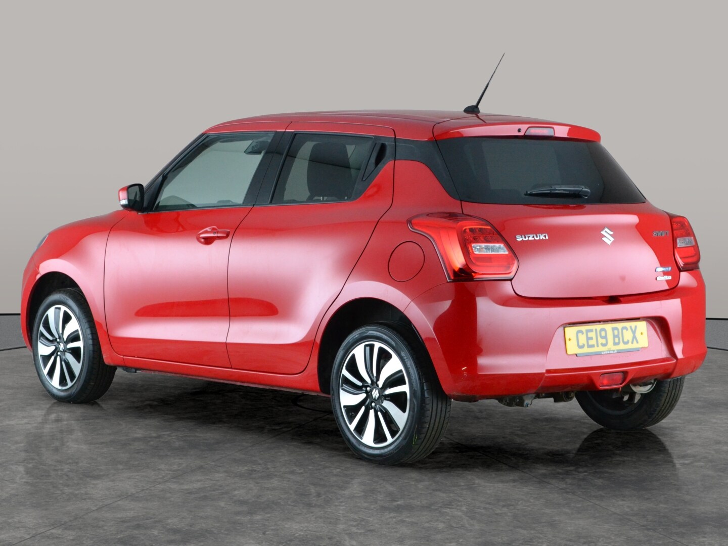 Used Suzuki Swift 2019 for sale - 77648549: Photo 12