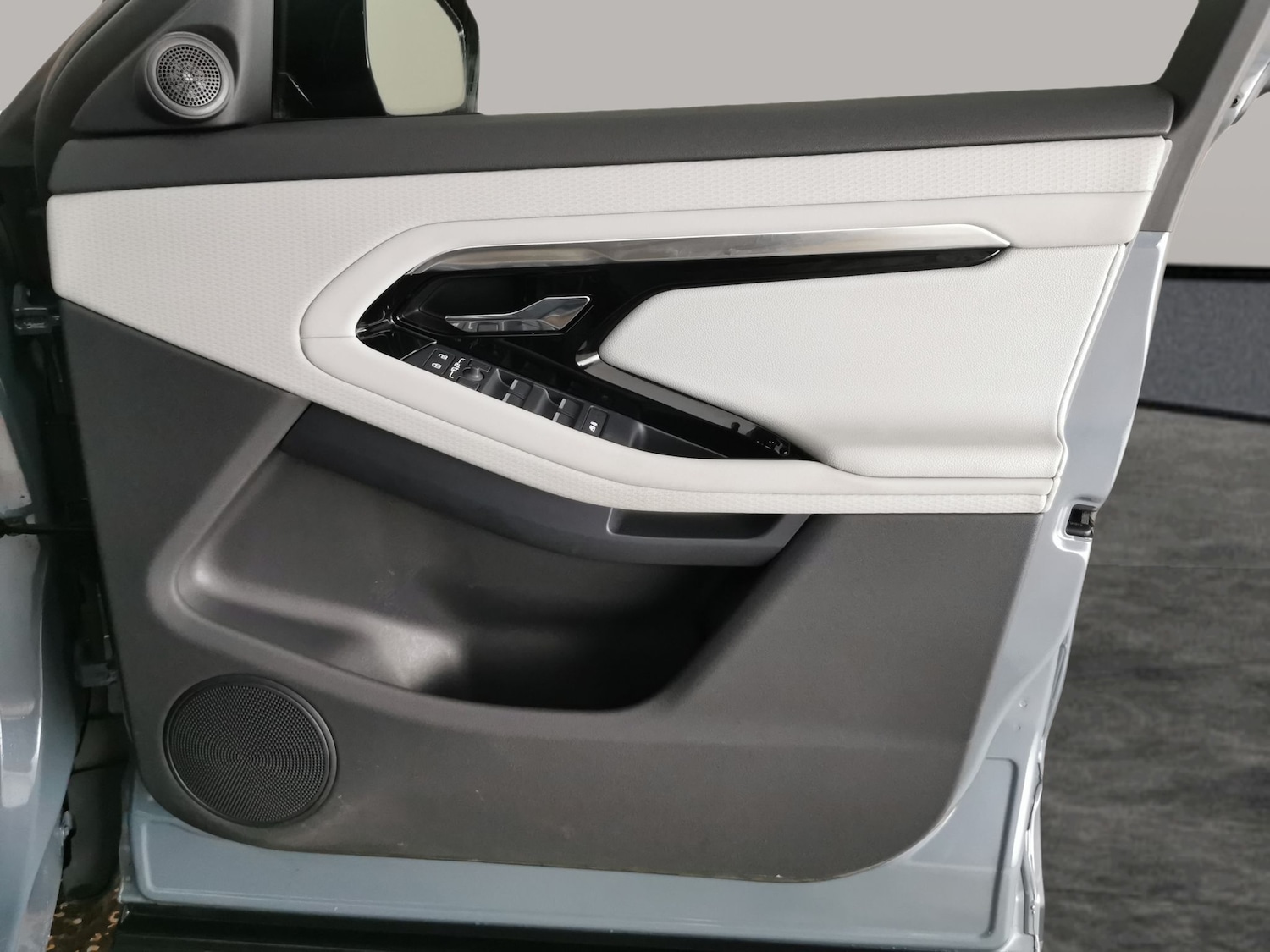 Used Land Rover Range Rover Evoque 2023 for sale - 77565549: Photo 30