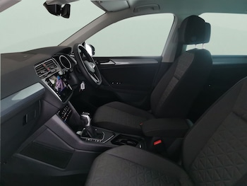 Used Volkswagen Tiguan 2023 for sale - 77401497: Photo