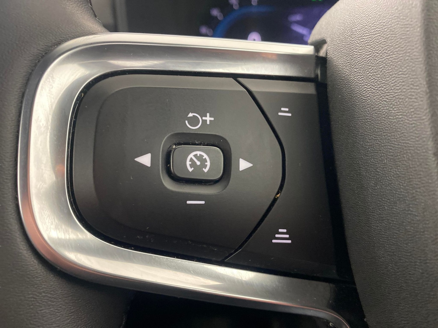 Used Volvo XC40 2024 for sale - 77732946: Photo 18