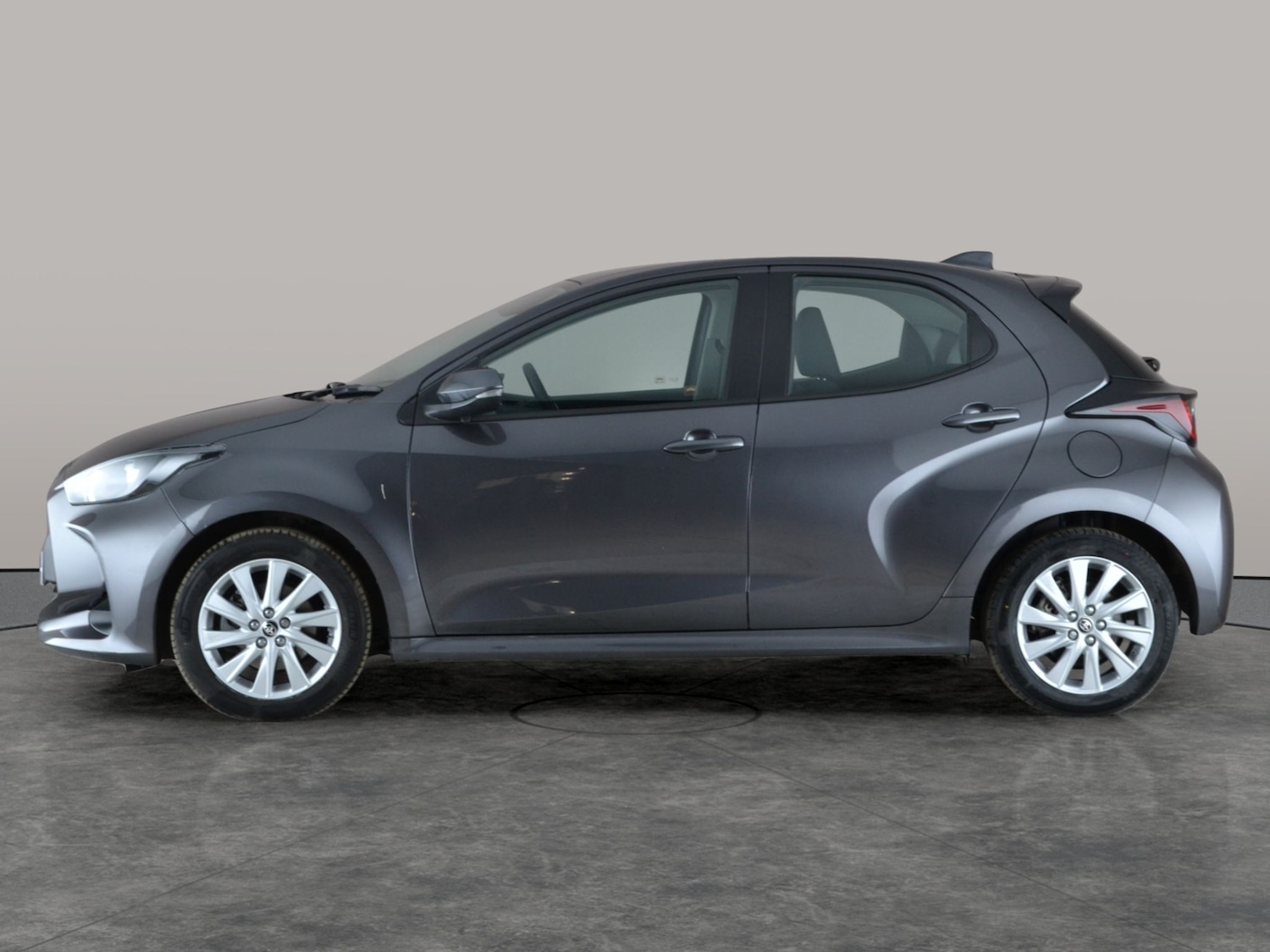 Used Toyota Yaris 2022 for sale - 77151802: Photo 13