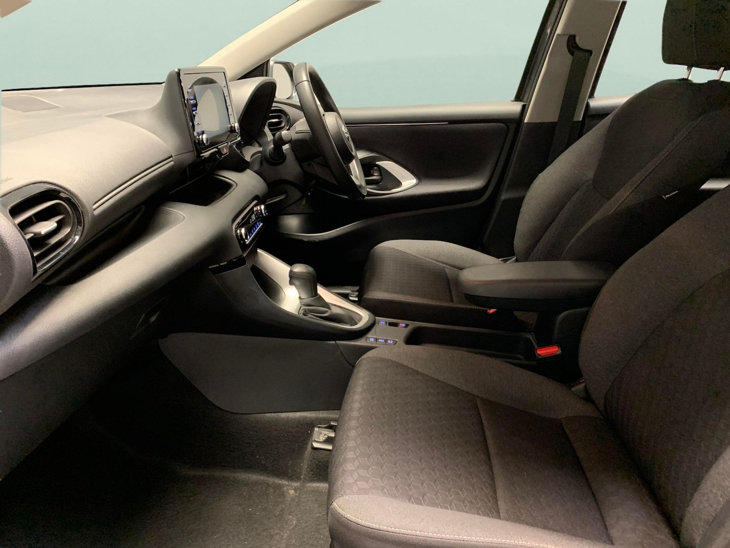 Used Toyota Yaris 2022 for sale - 77151802: Photo 4