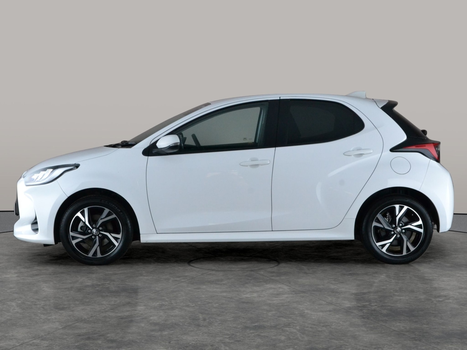 Used Toyota Yaris 2024 for sale - 77715915: Photo 13