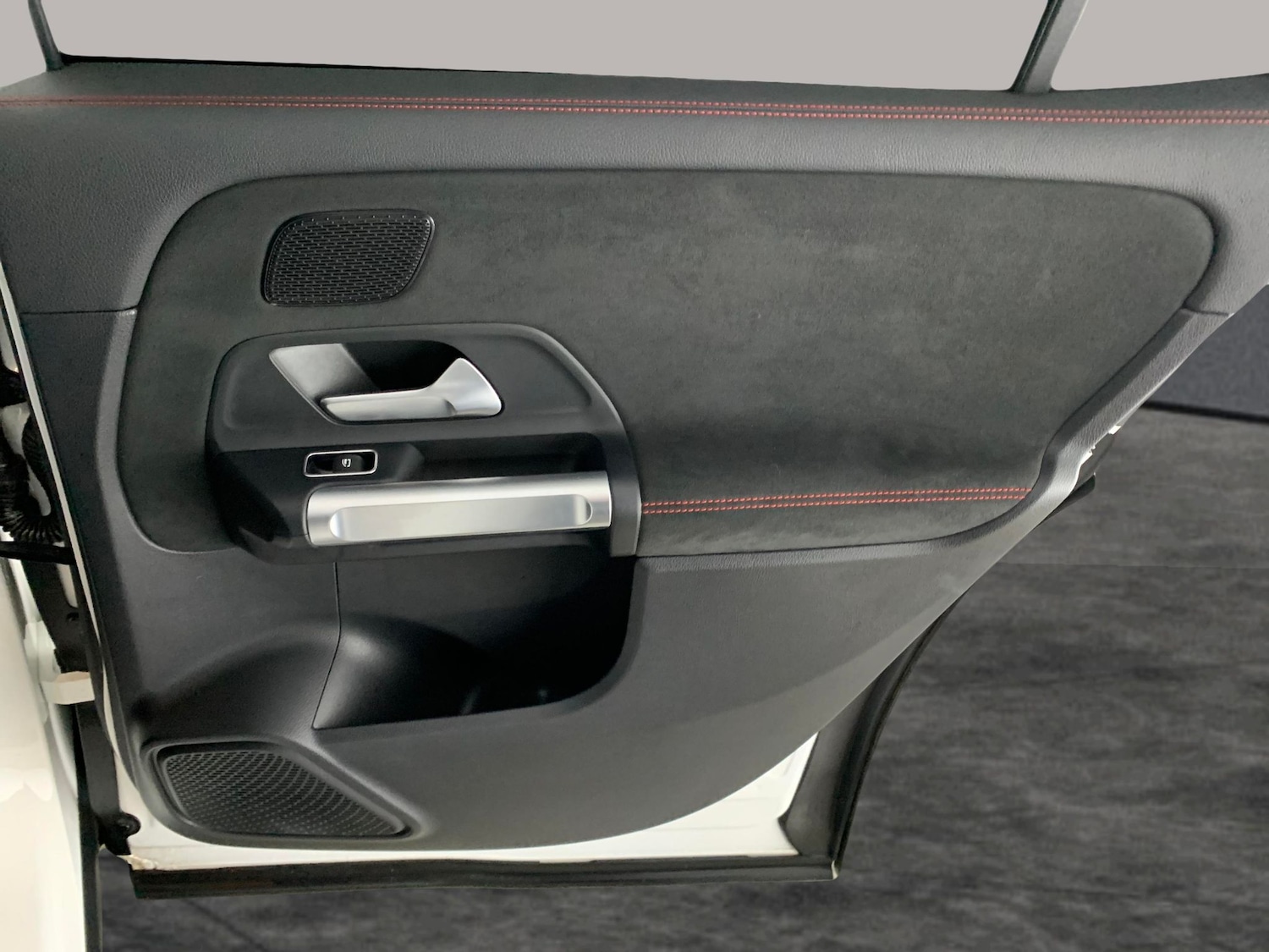 Used Mercedes-Benz EQB 2024 for sale - 77022030: Photo 31