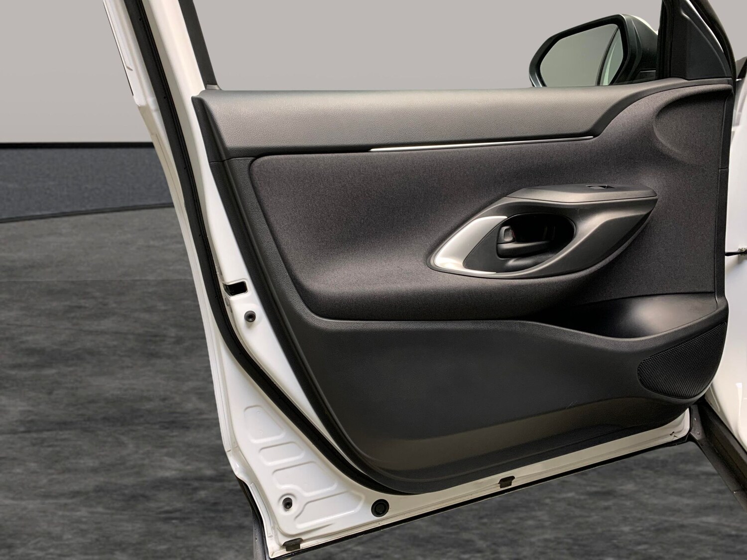 Used Toyota Yaris Cross 2024 for sale - 77360898: Photo 28