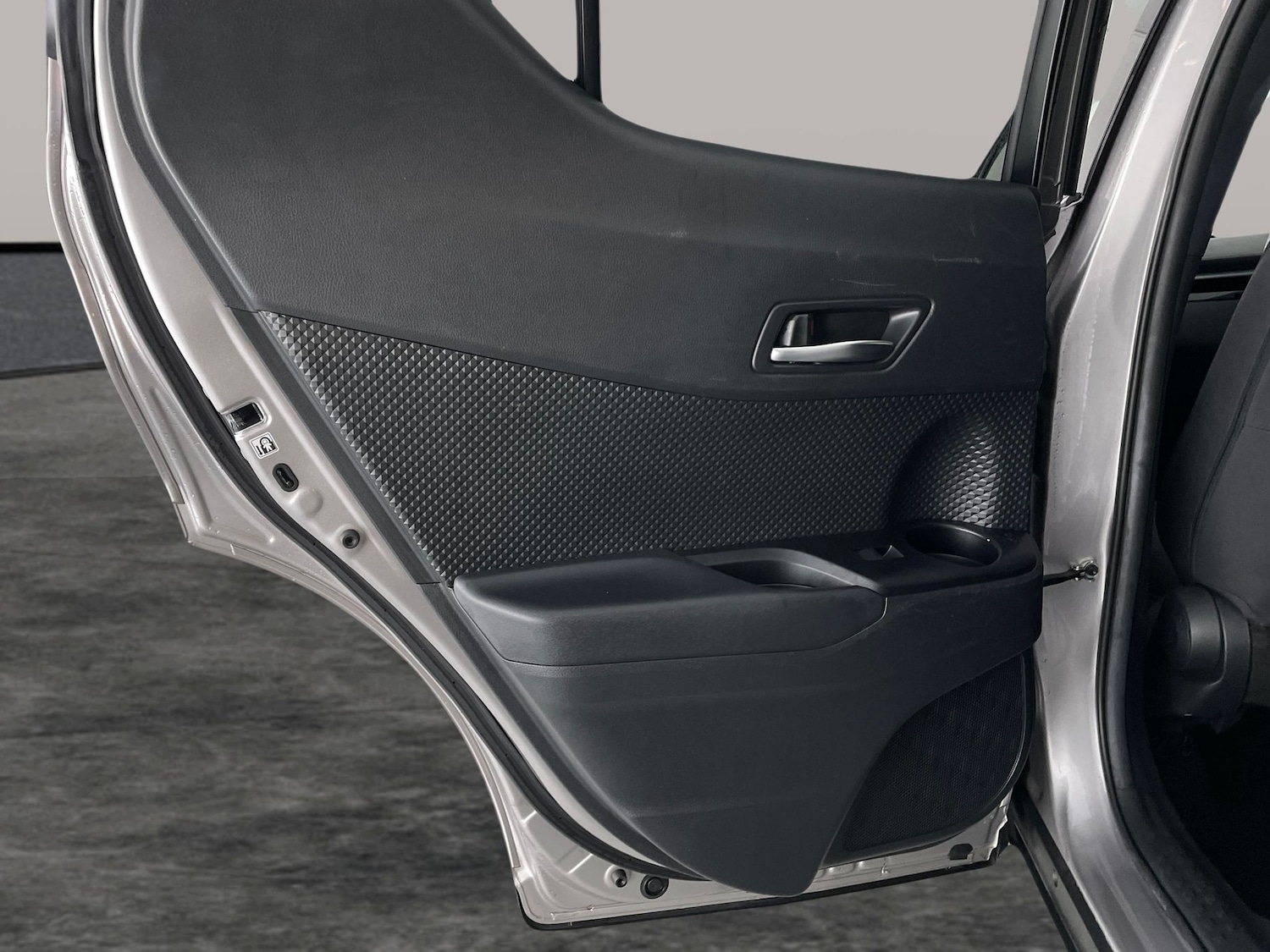 Used Toyota C-HR 2021 for sale - 77460928: Photo 28