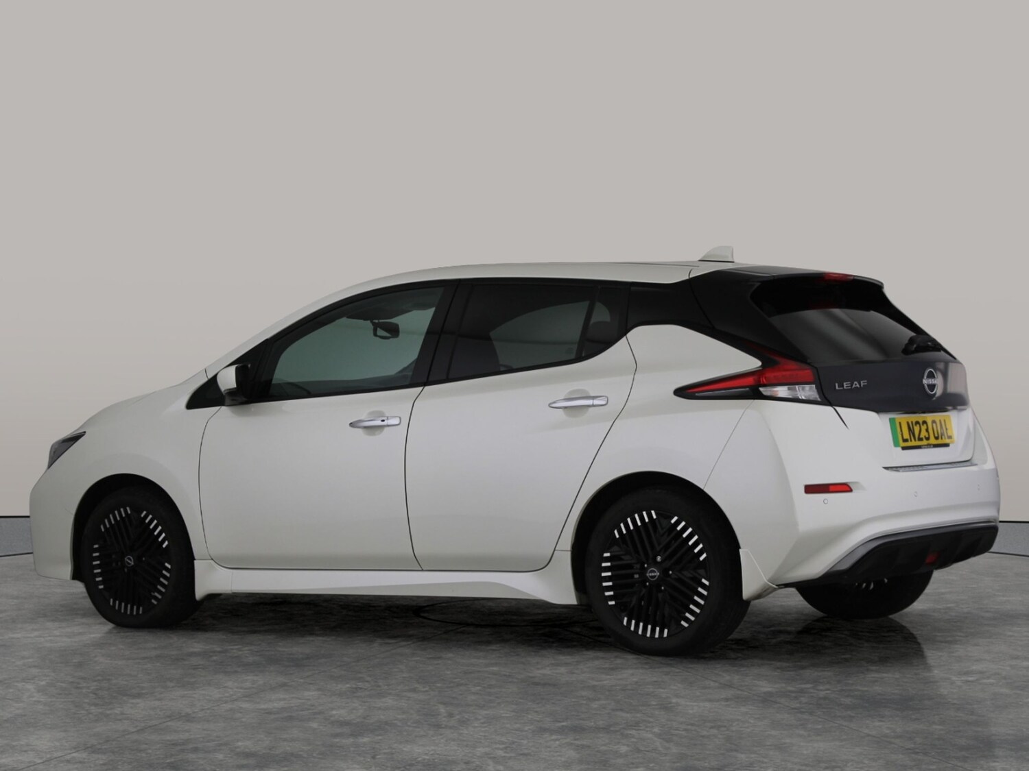 Used Nissan Leaf 2023 for sale - 77856124: Photo 12