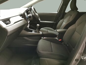 Used Renault Captur 2020 for sale - 77399477: Photo