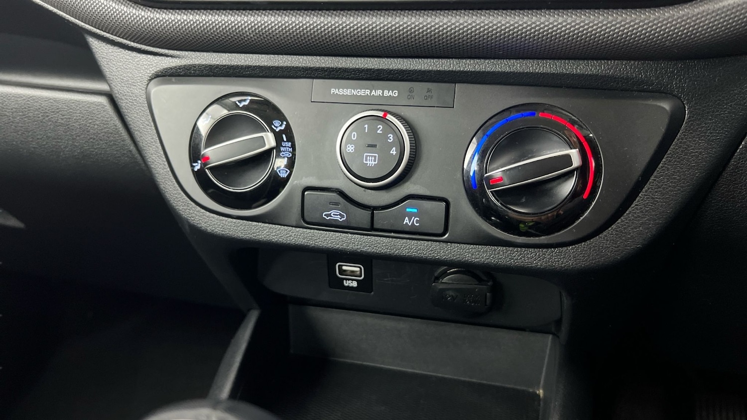 Used Hyundai i10 2021 for sale - 76162521: Photo 18