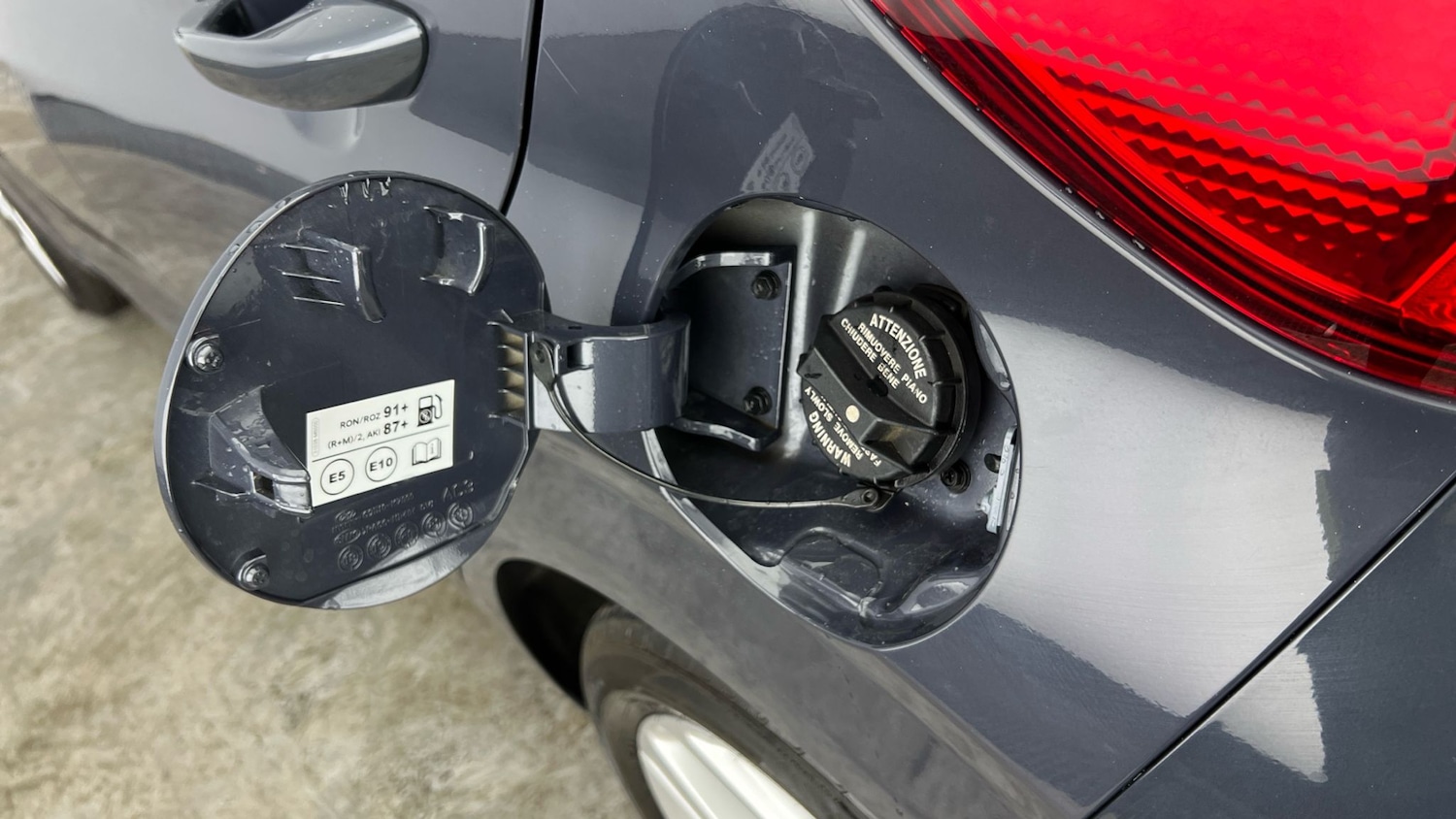Used Hyundai i10 2021 for sale - 76162521: Photo 33