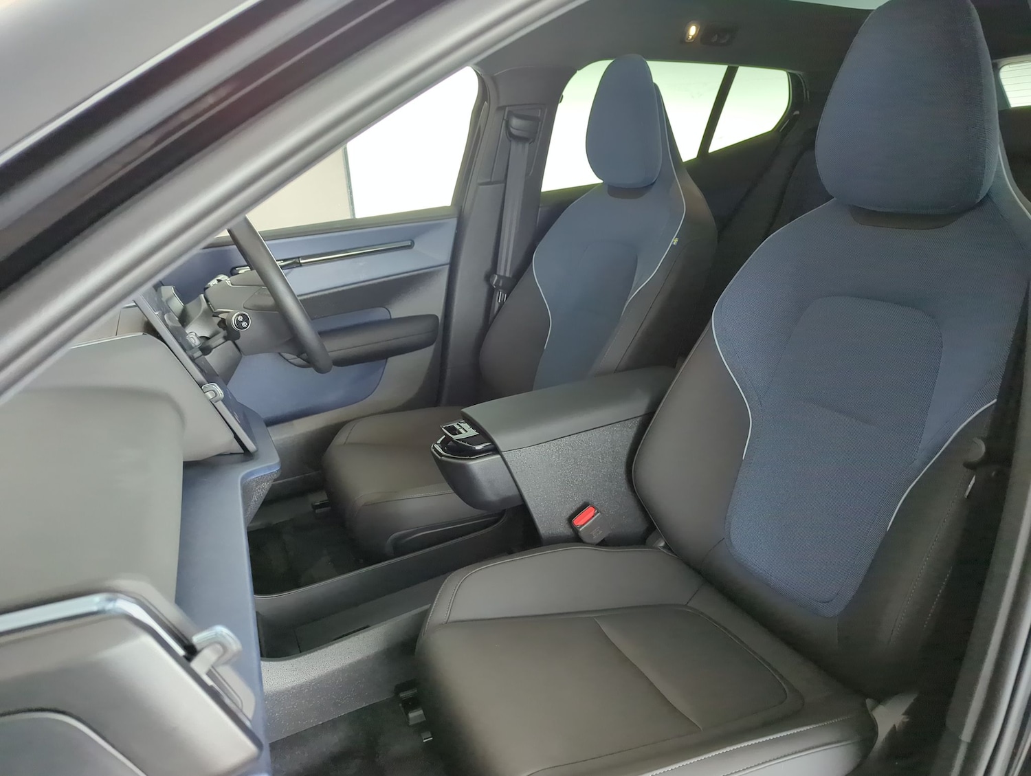 Used Volvo EX30 2024 for sale - 77897303: Photo 25