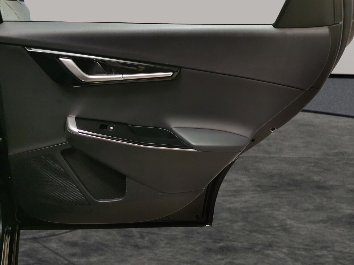 Used Kia EV6 2023 for sale - 77877820: Photo 31