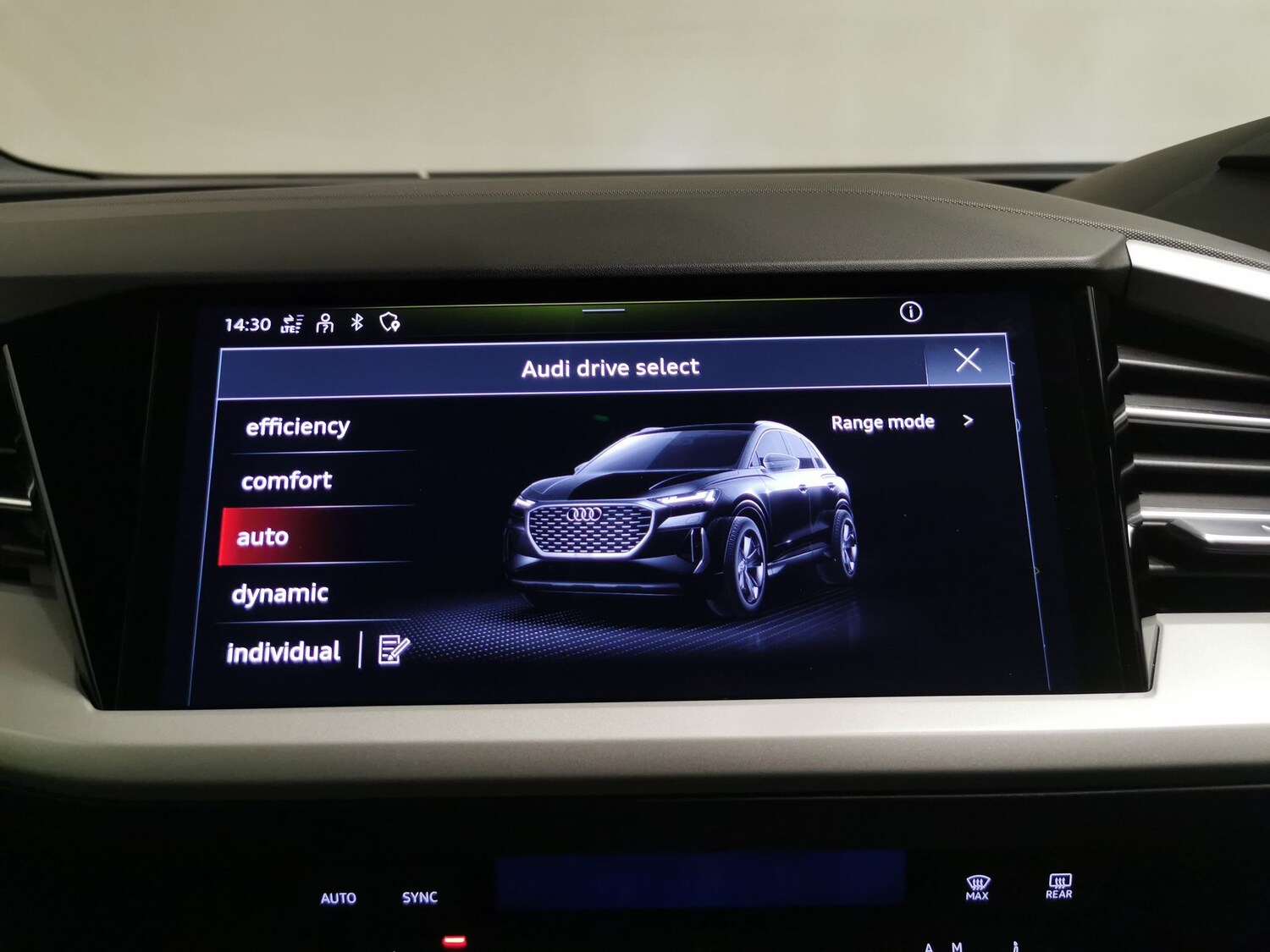 Used Audi Q4 e-tron 2023 for sale - 77746479: Photo 17