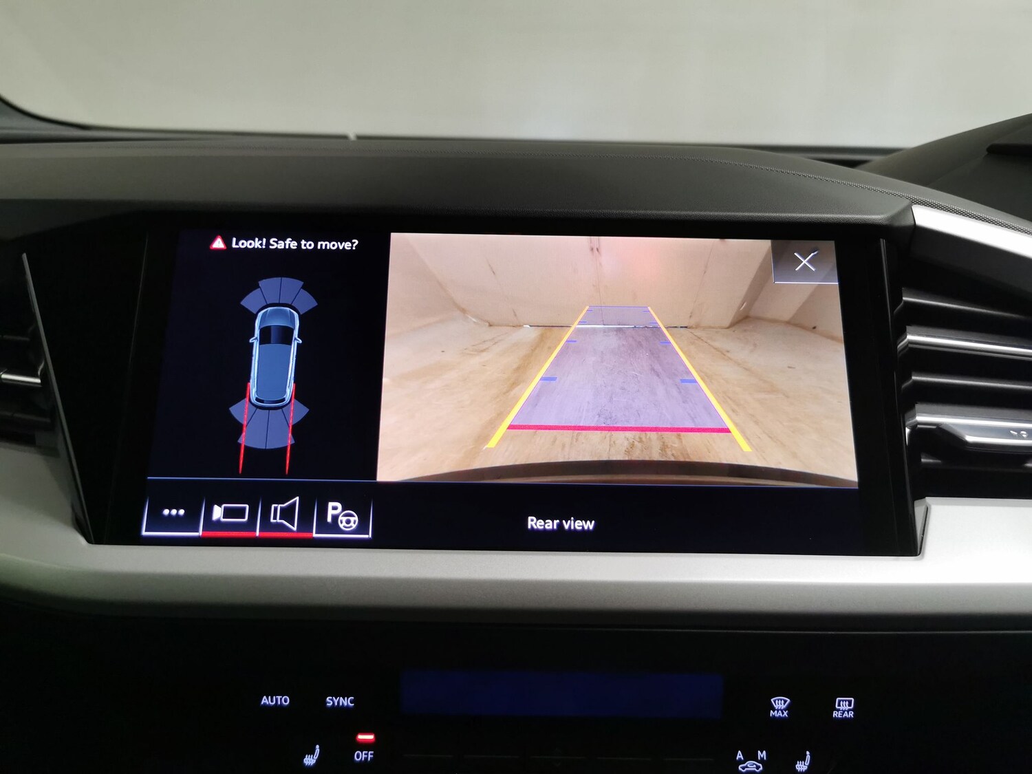 Used Audi Q4 e-tron 2023 for sale - 77746479: Photo 18