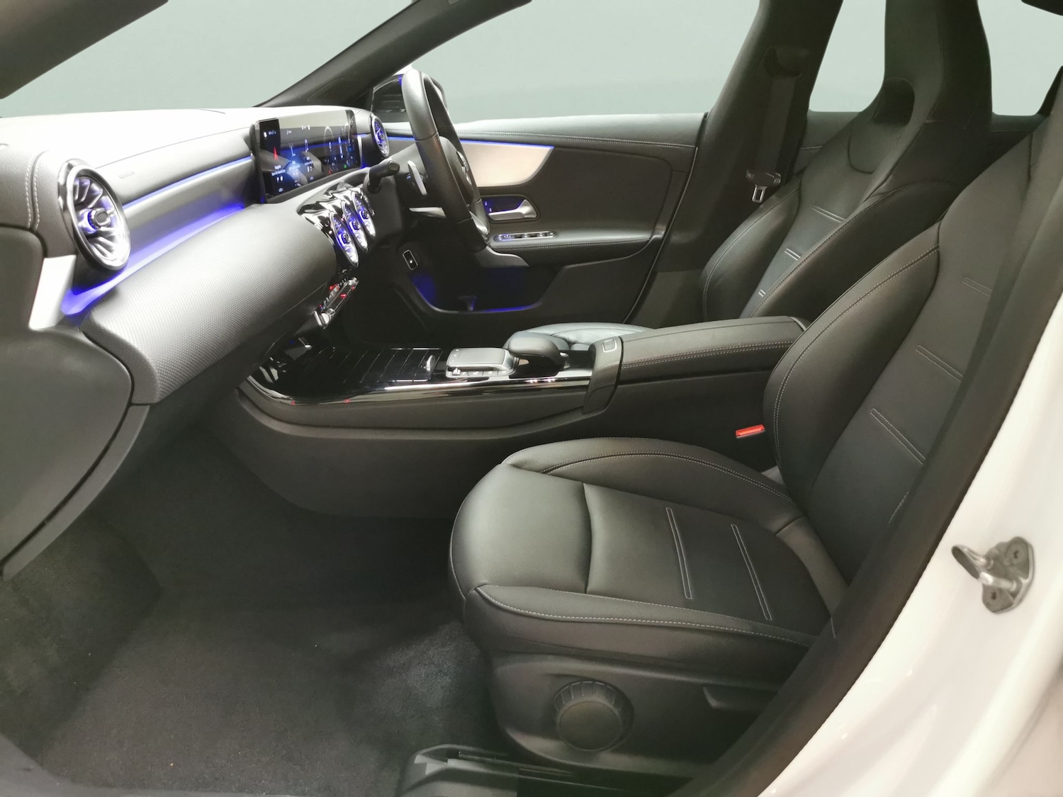 Used Mercedes-Benz CLA 2022 for sale - 76669369: Photo 4