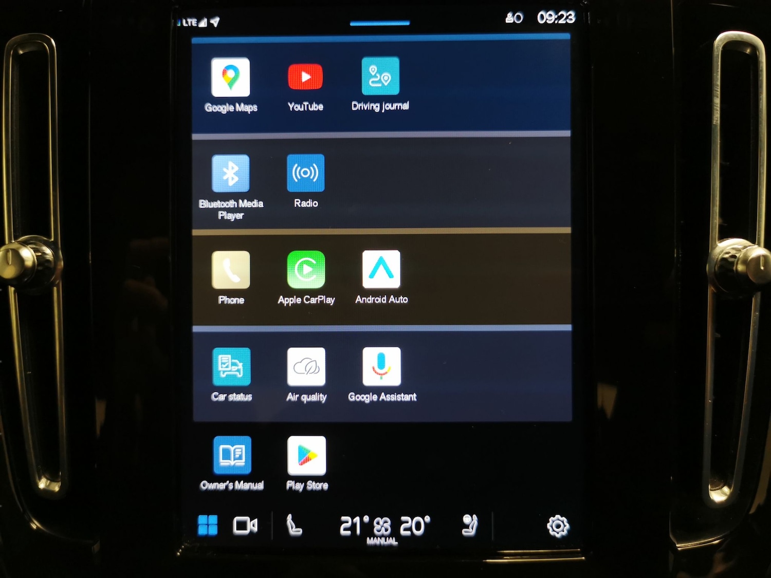 Used Volvo XC40 2023 for sale - 77718459: Photo 16