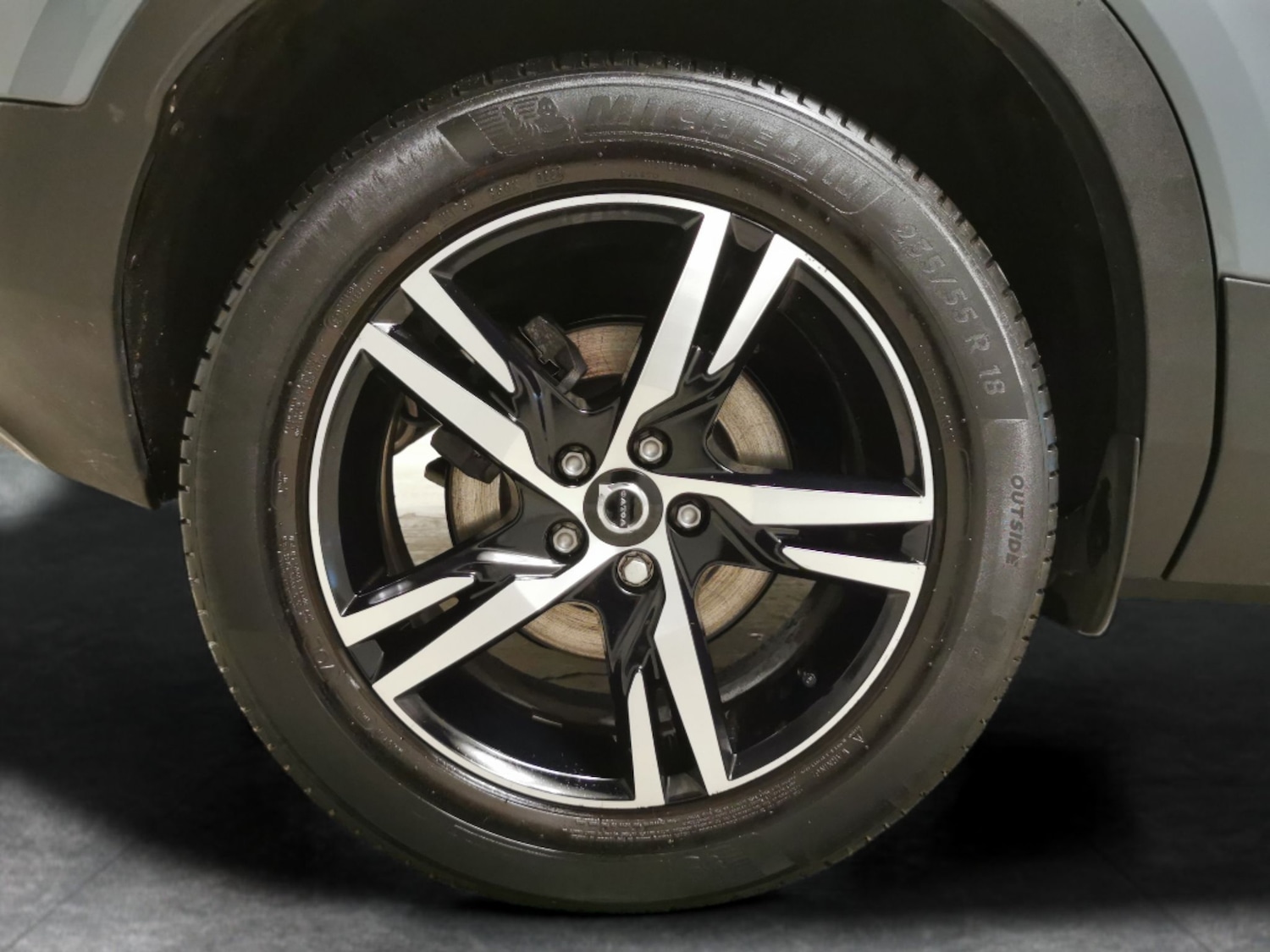 Used Volvo XC40 2023 for sale - 77718459: Photo 24