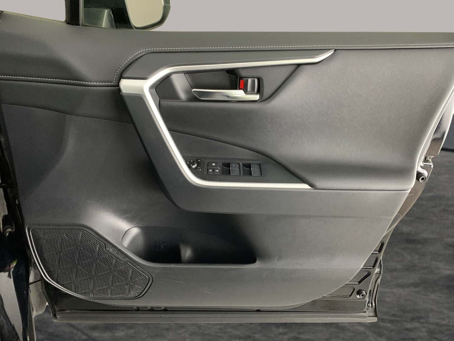 Used Toyota RAV4 2021 for sale - 76782091: Photo 32