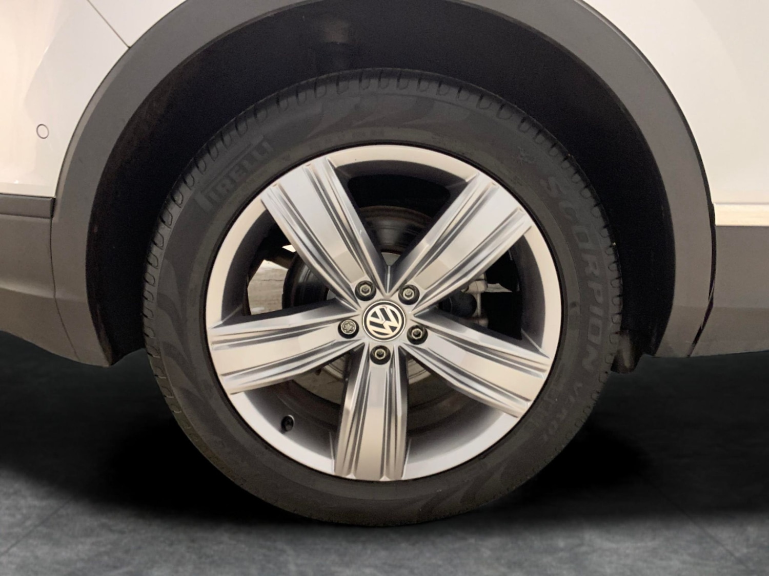 Used Volkswagen Tiguan 2019 for sale - 76958300: Photo 23