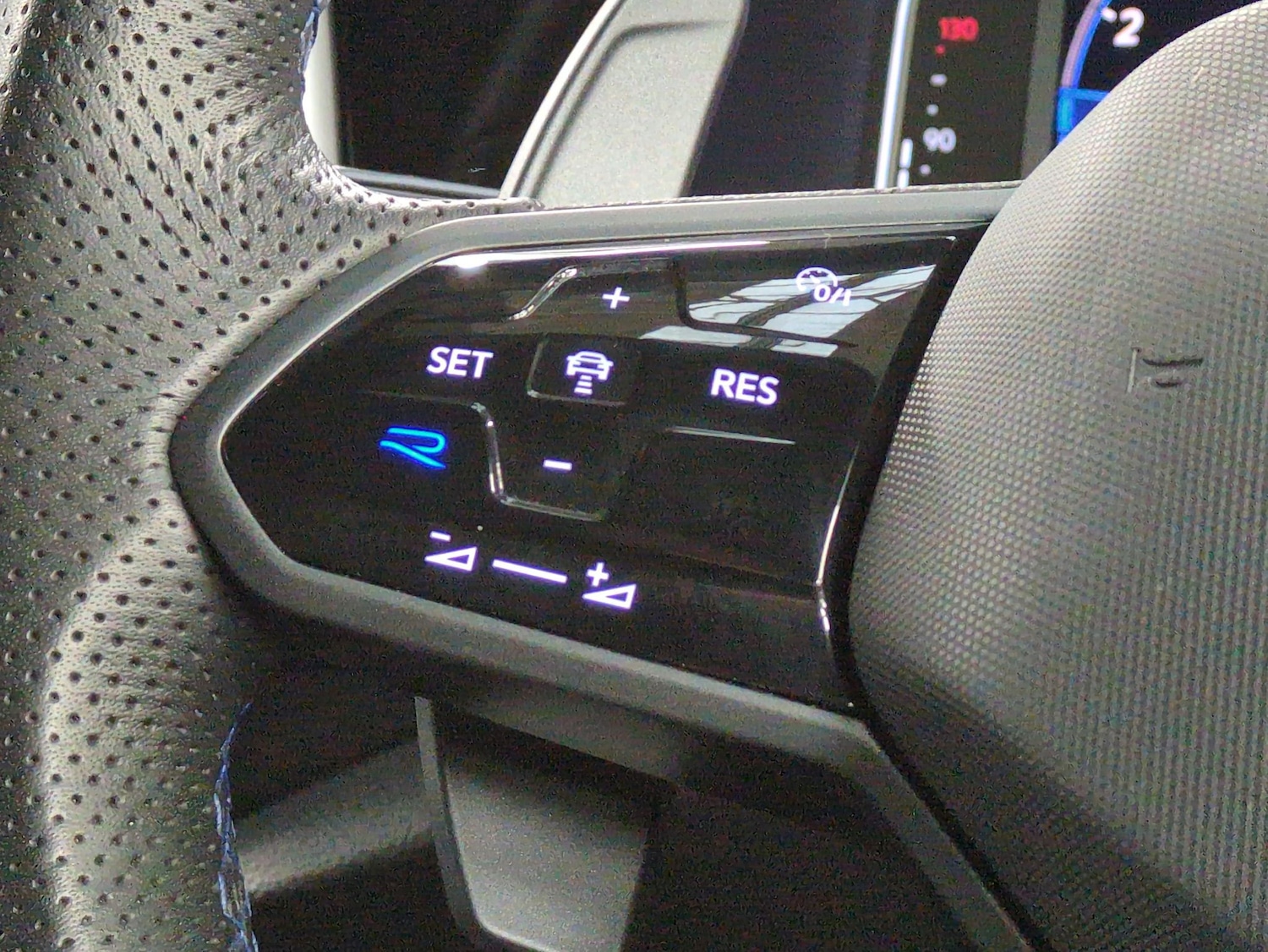 Used Volkswagen T-Roc 2023 for sale - 77552672: Photo 20