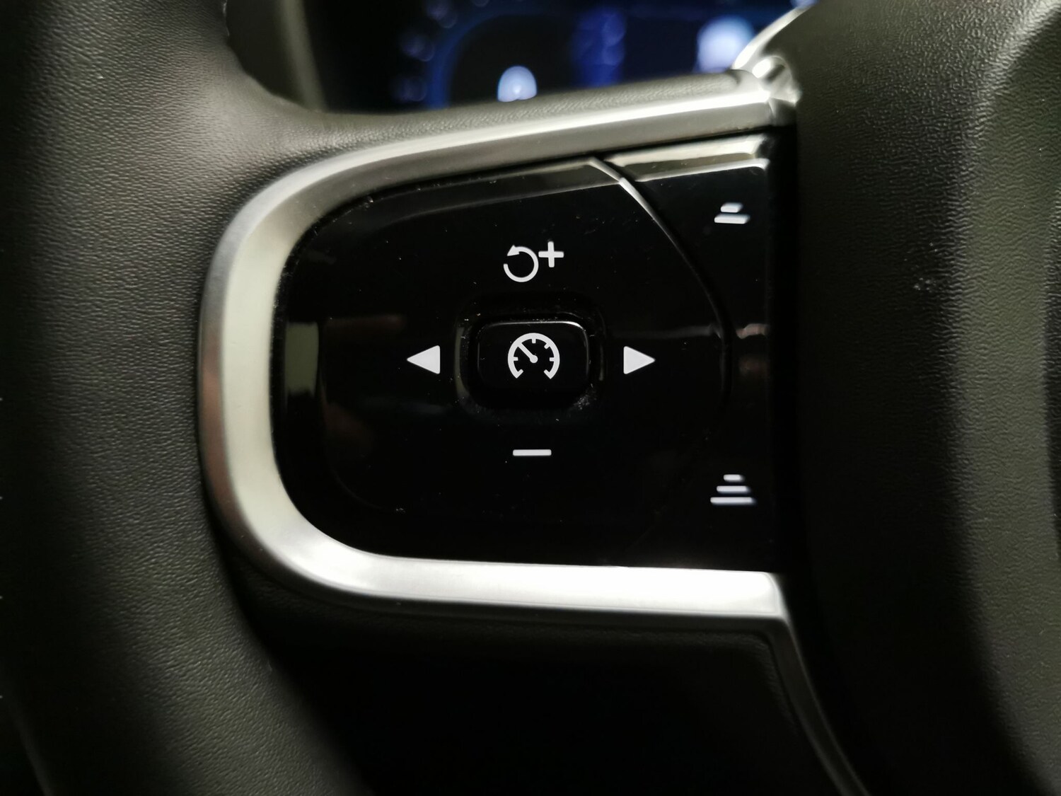 Used Volvo XC60 2022 for sale - 76113168: Photo 32