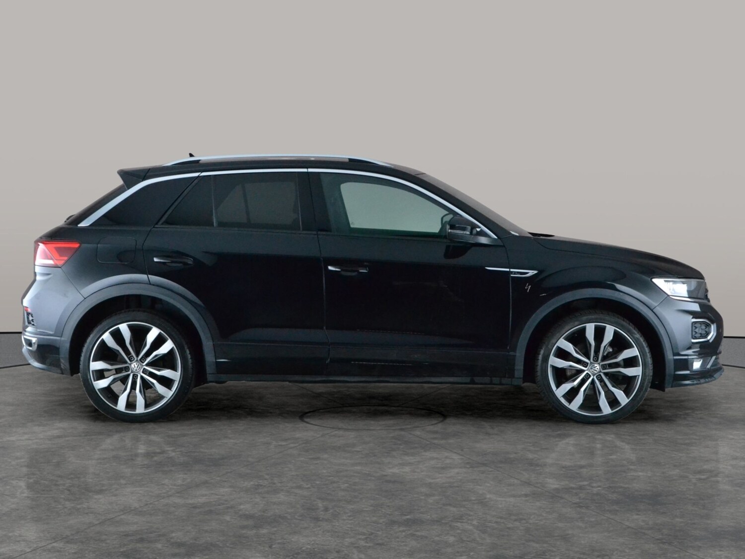 Used Volkswagen T-Roc 2019 for sale - 77483125: Photo 8