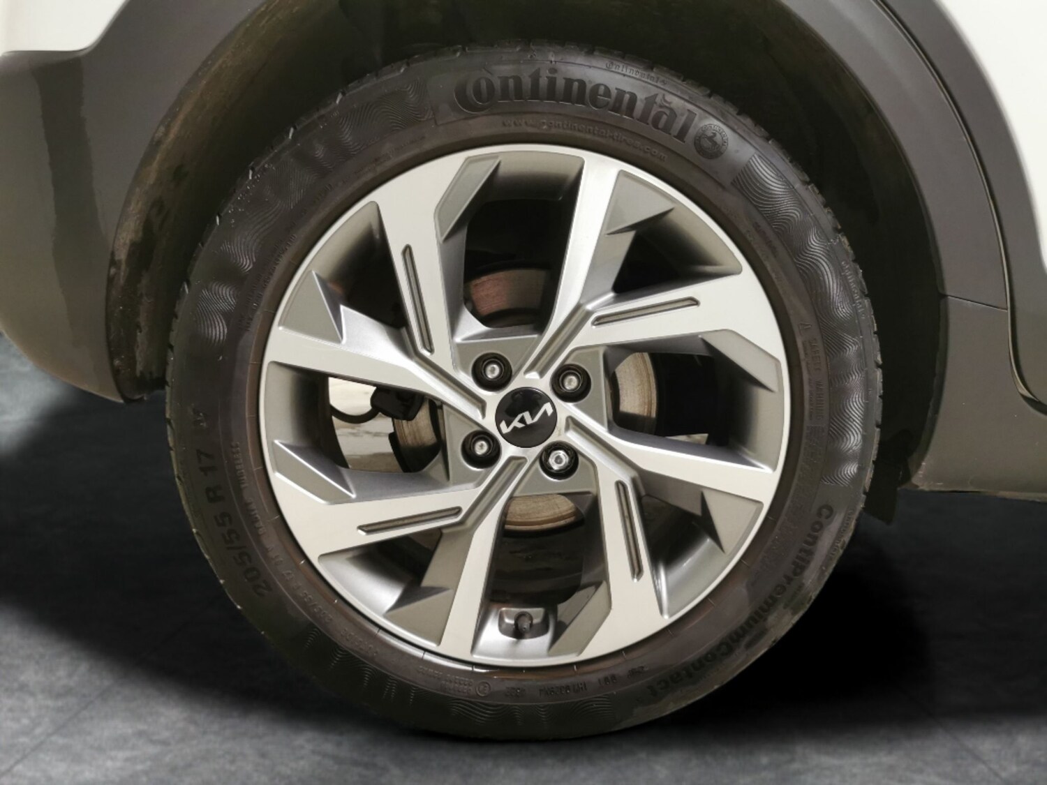 Used Kia Stonic 2023 for sale - 78144400: Photo 24