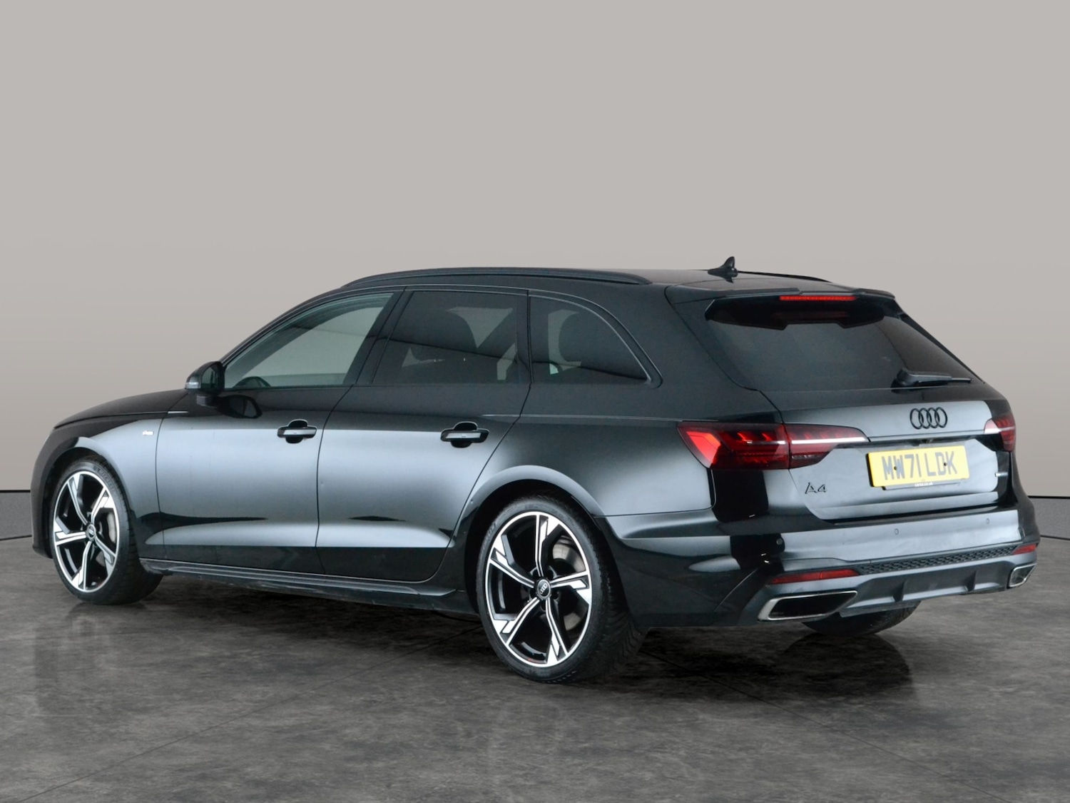 Used Audi A4 Avant 2021 for sale - 77631121: Photo 11