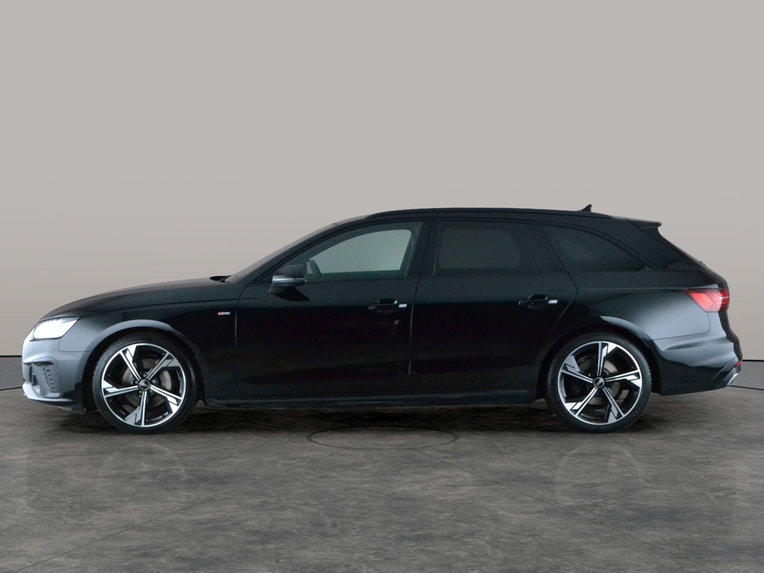 Used Audi A4 Avant 2021 for sale - 77631121: Photo 12