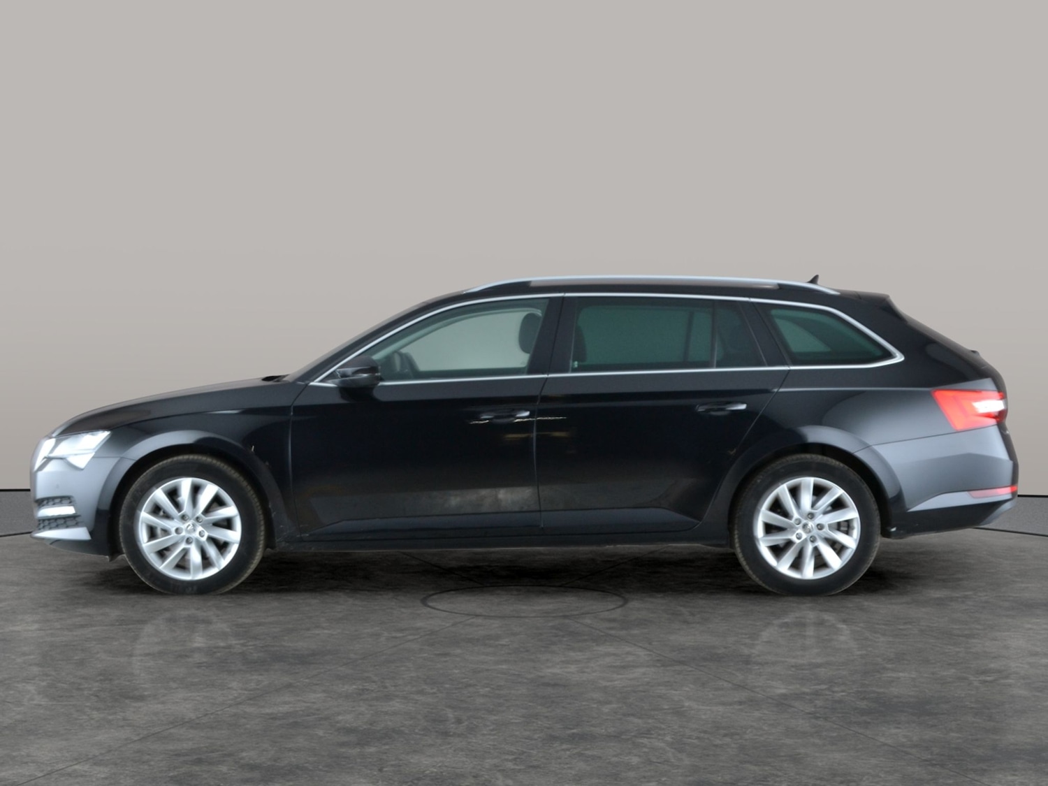Used Skoda Superb 2022 for sale - 77135158: Photo 13