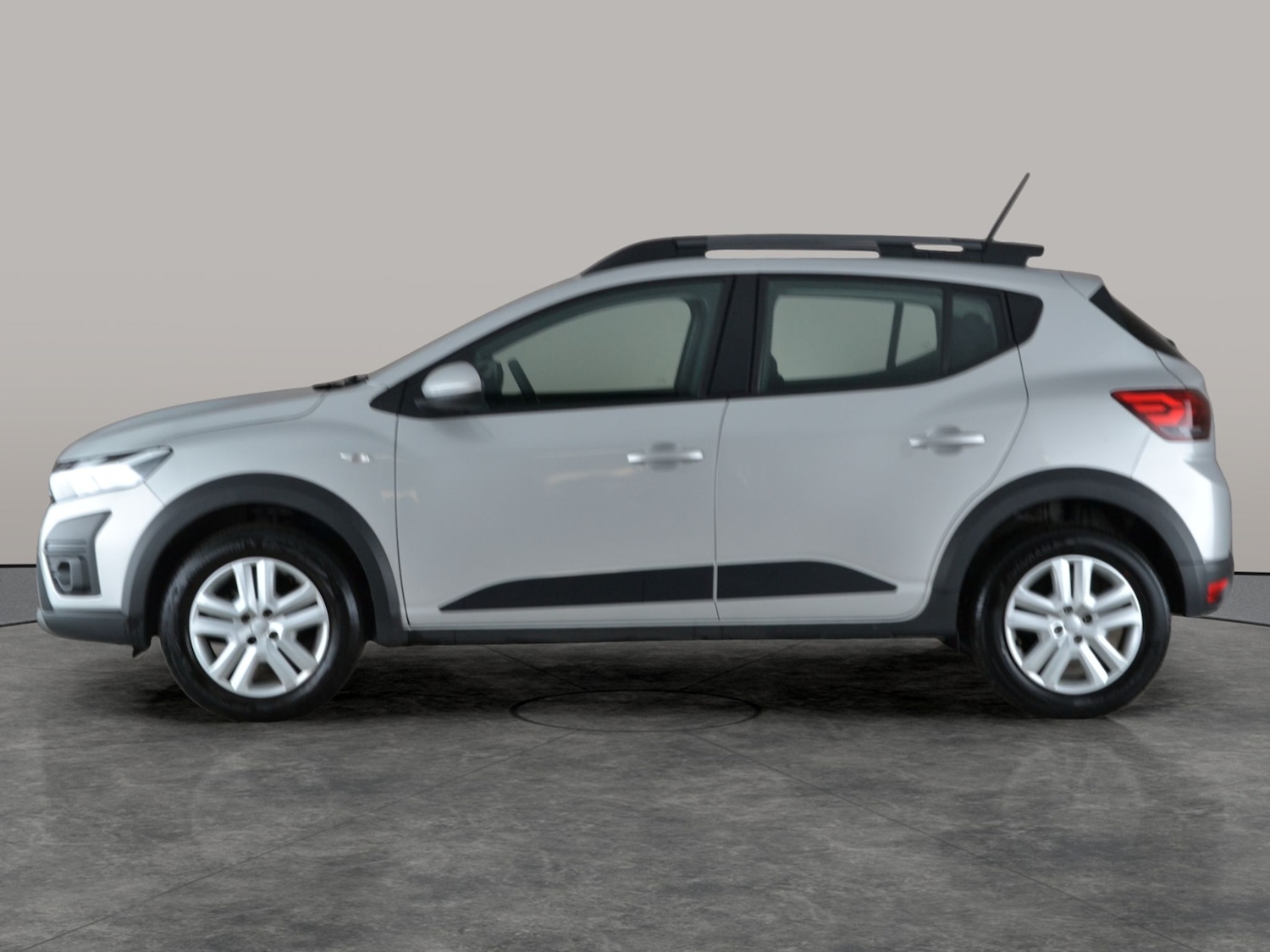 Used Dacia Sandero Stepway 2024 for sale - 77732942: Photo 13