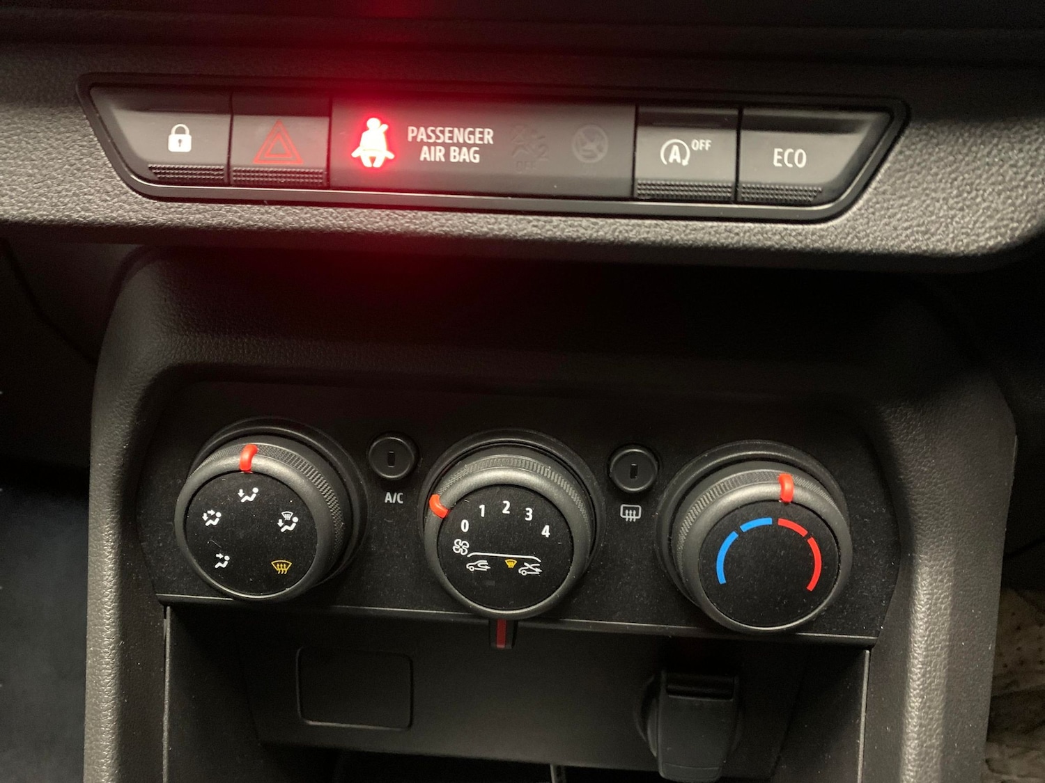 Used Dacia Sandero Stepway 2024 for sale - 77732942: Photo 15