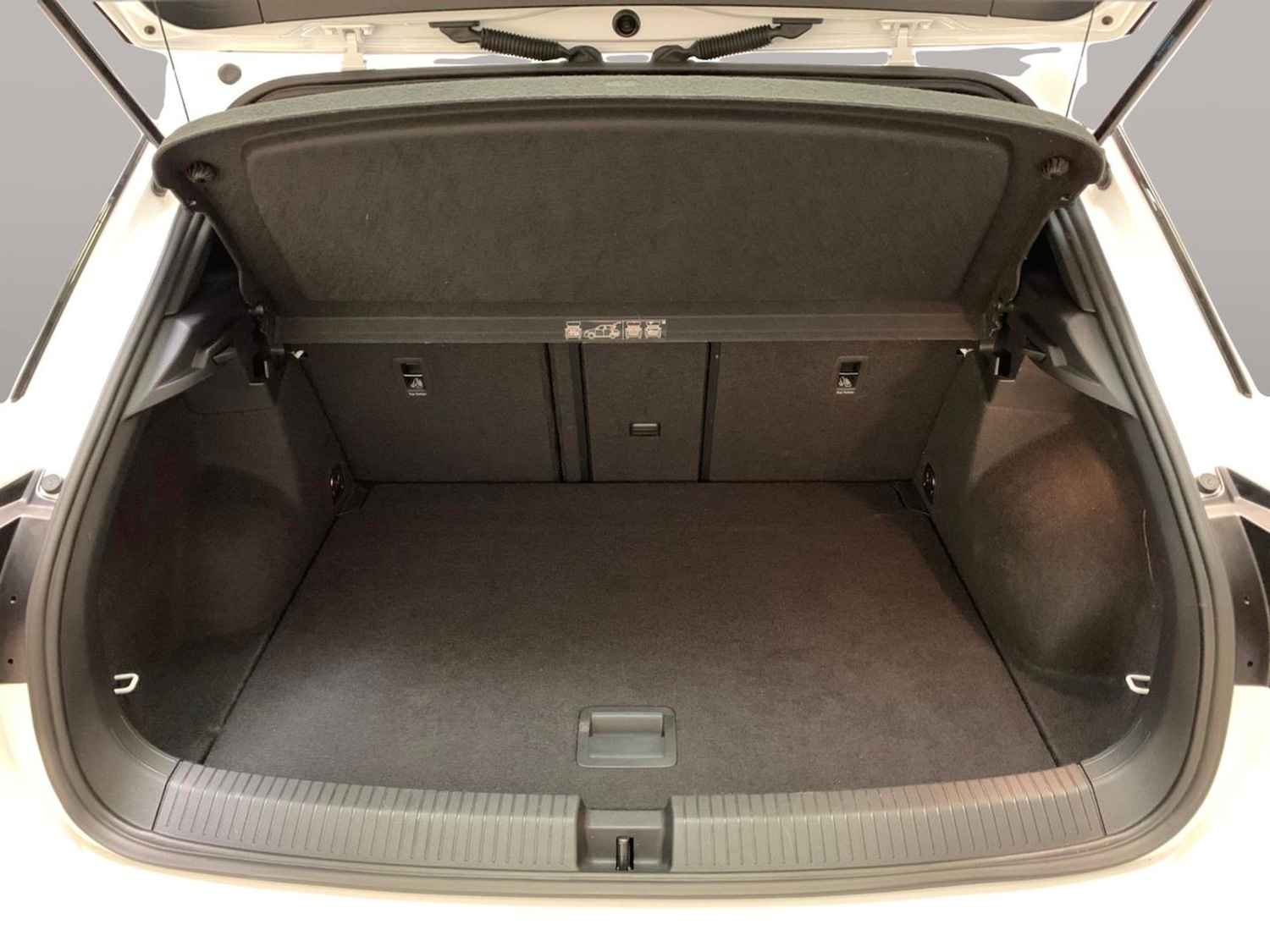 Used Volkswagen T-Roc 2021 for sale - 76159366: Photo 41