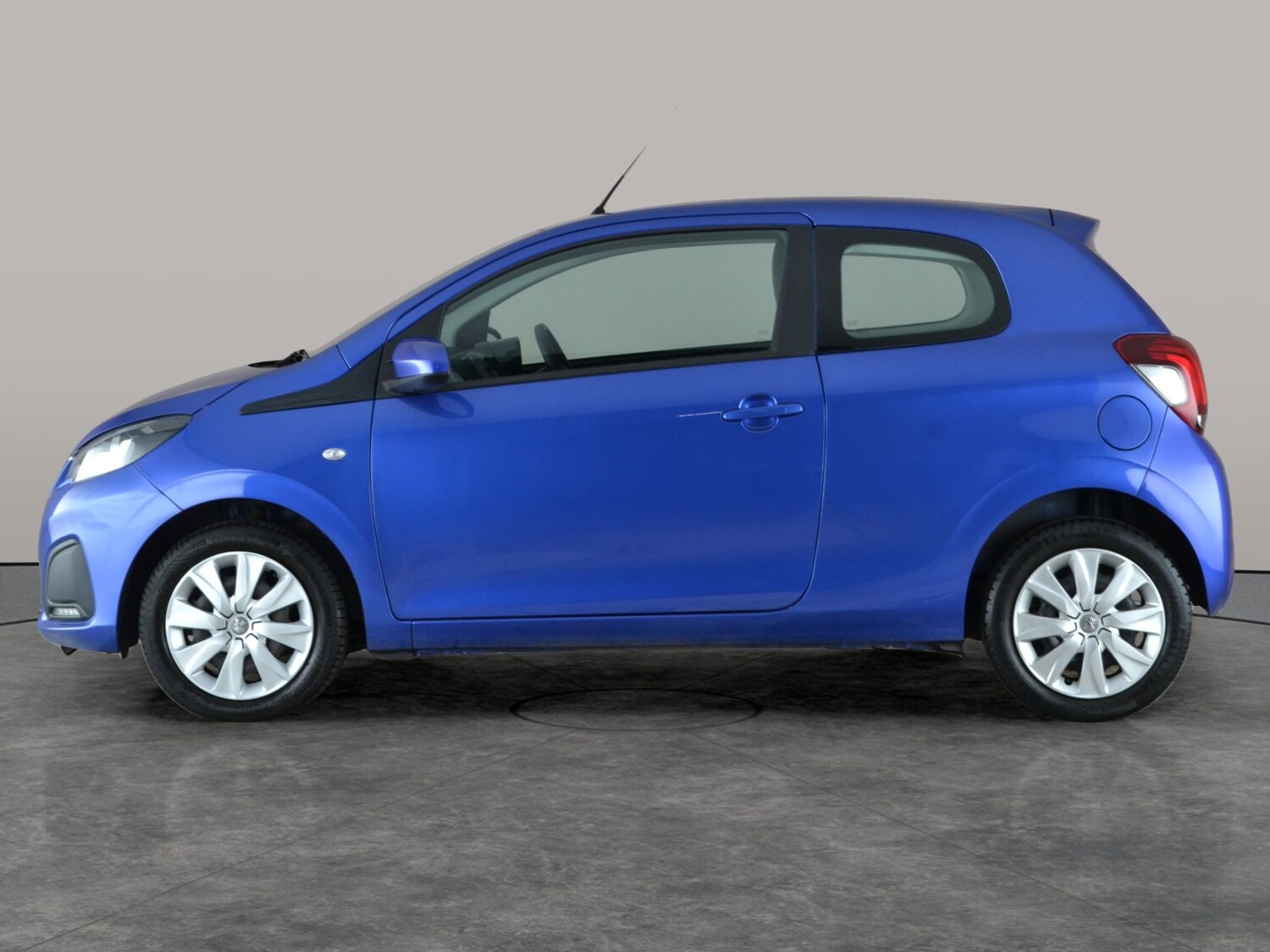 Used Peugeot 108 for sale - 77337387: Photo 12