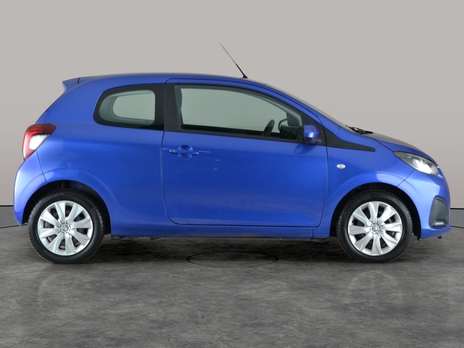 Used Peugeot 108 for sale - 77337387: Photo 8