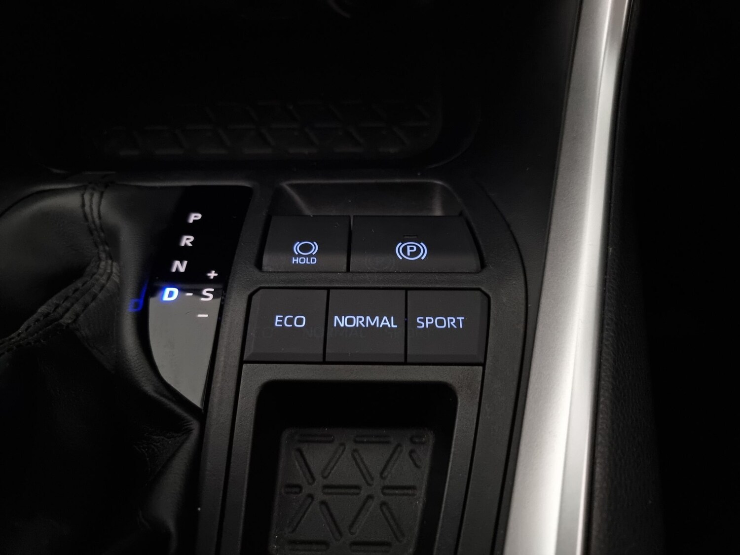 Used Toyota RAV4 2021 for sale - 78221152: Photo 16