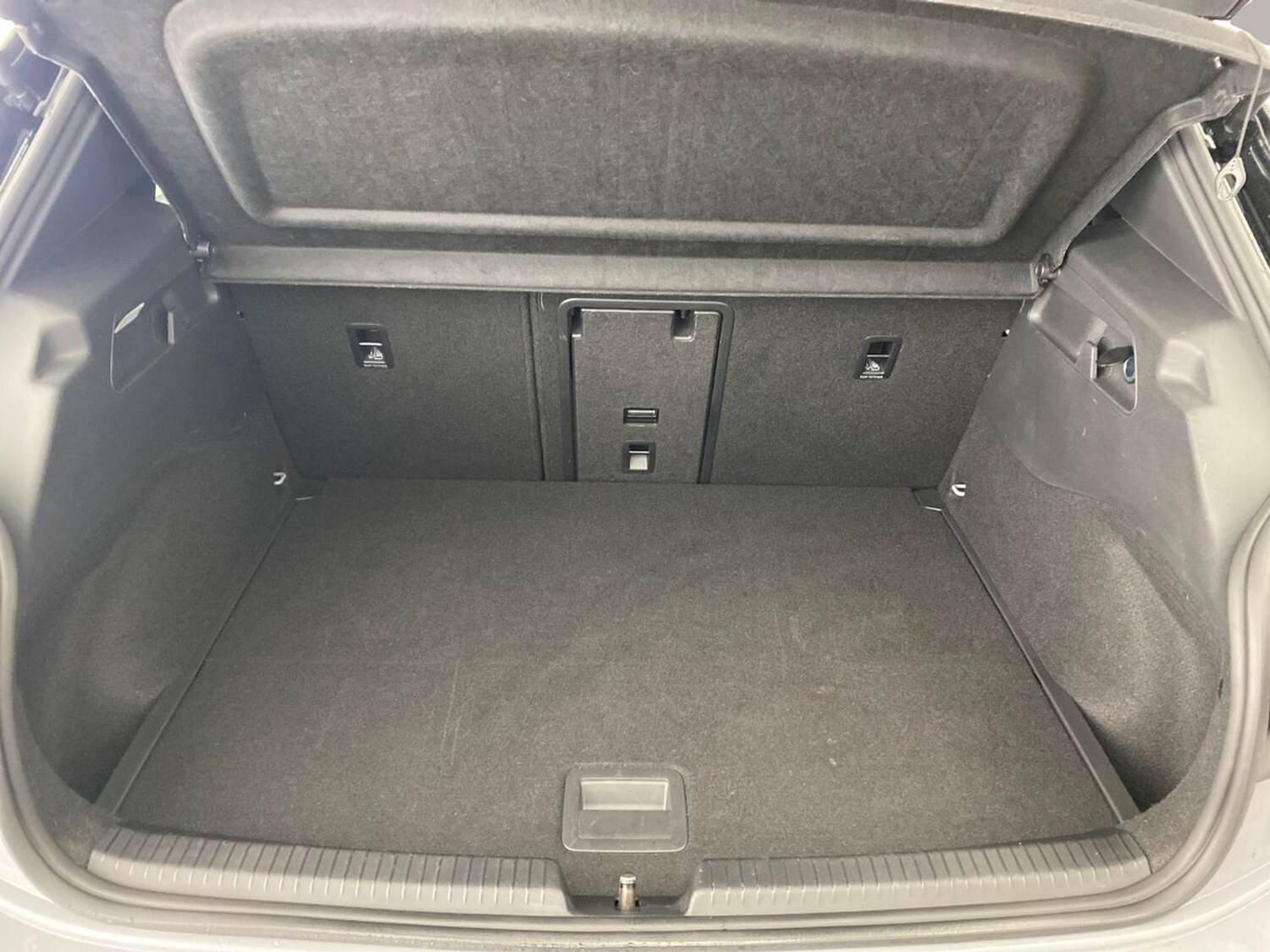 Used Volkswagen ID.3 2022 for sale - 77856046: Photo 6