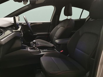 Used Ford Focus 2023 for sale - 78302989: Photo