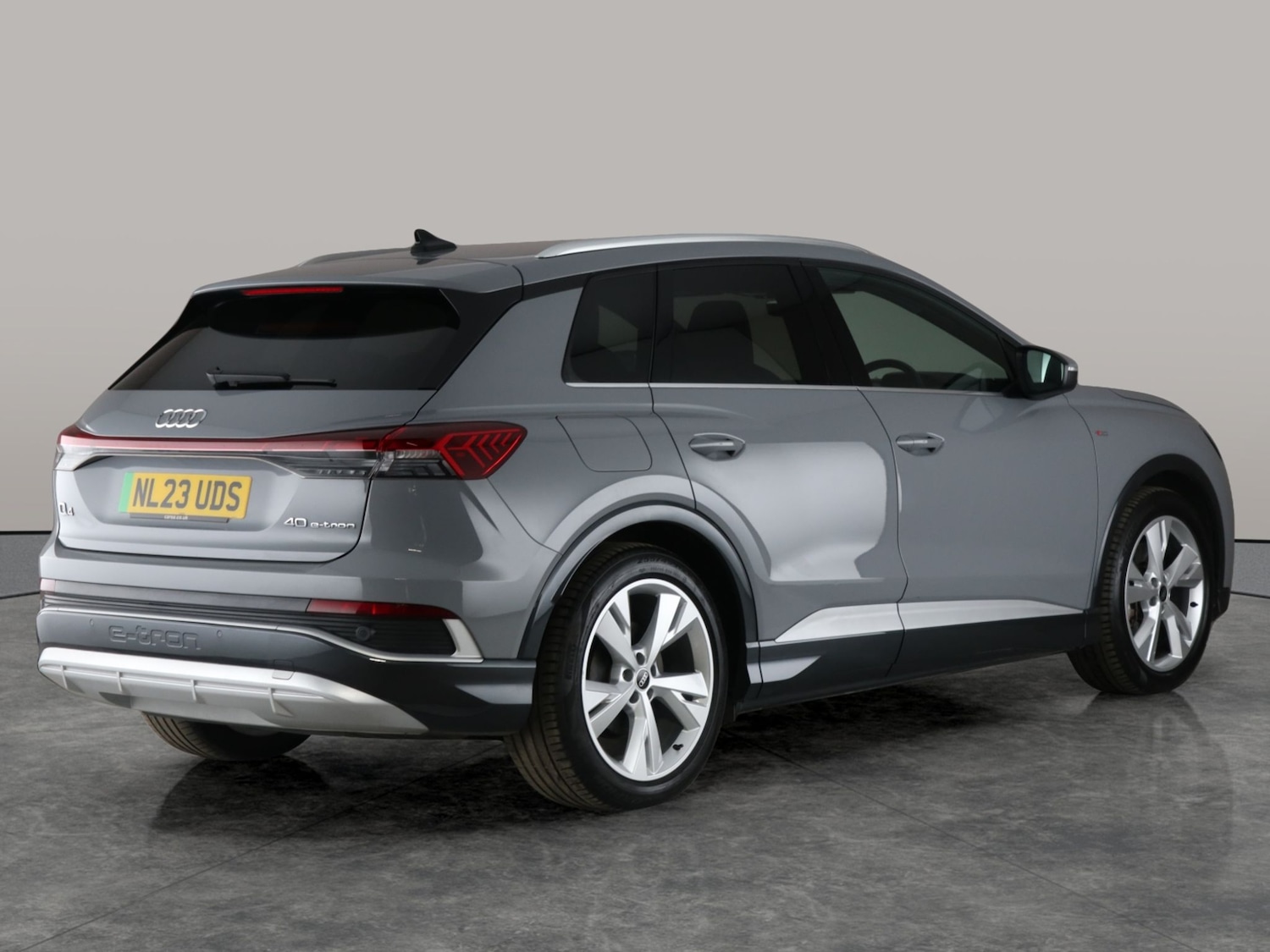 Used Audi Q4 e-tron 2023 for sale - 76947077: Photo 9