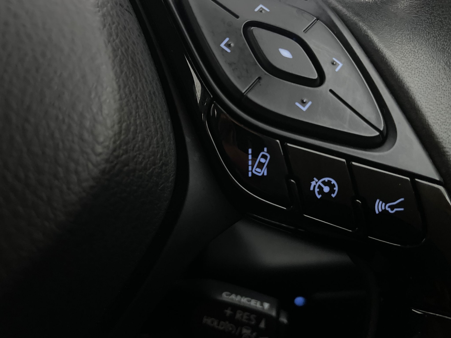 Used Toyota C-HR for sale - 77180467: Photo 24