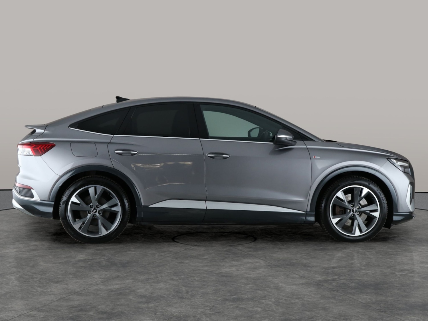 Used Audi Q4 e-tron 2021 for sale - 76738474: Photo 9