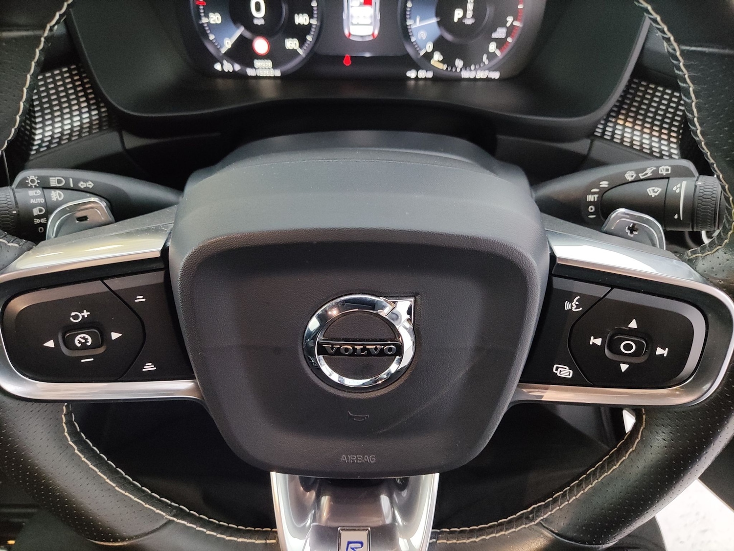 Used Volvo XC40 2019 for sale - 77935090: Photo 19