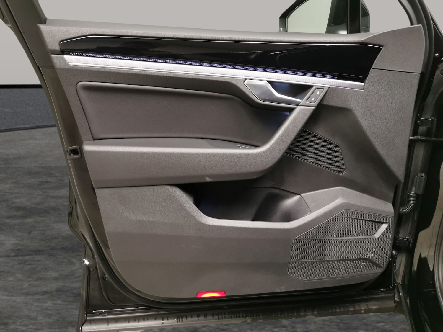 Used Volkswagen Touareg 2023 for sale - 77274273: Photo 27