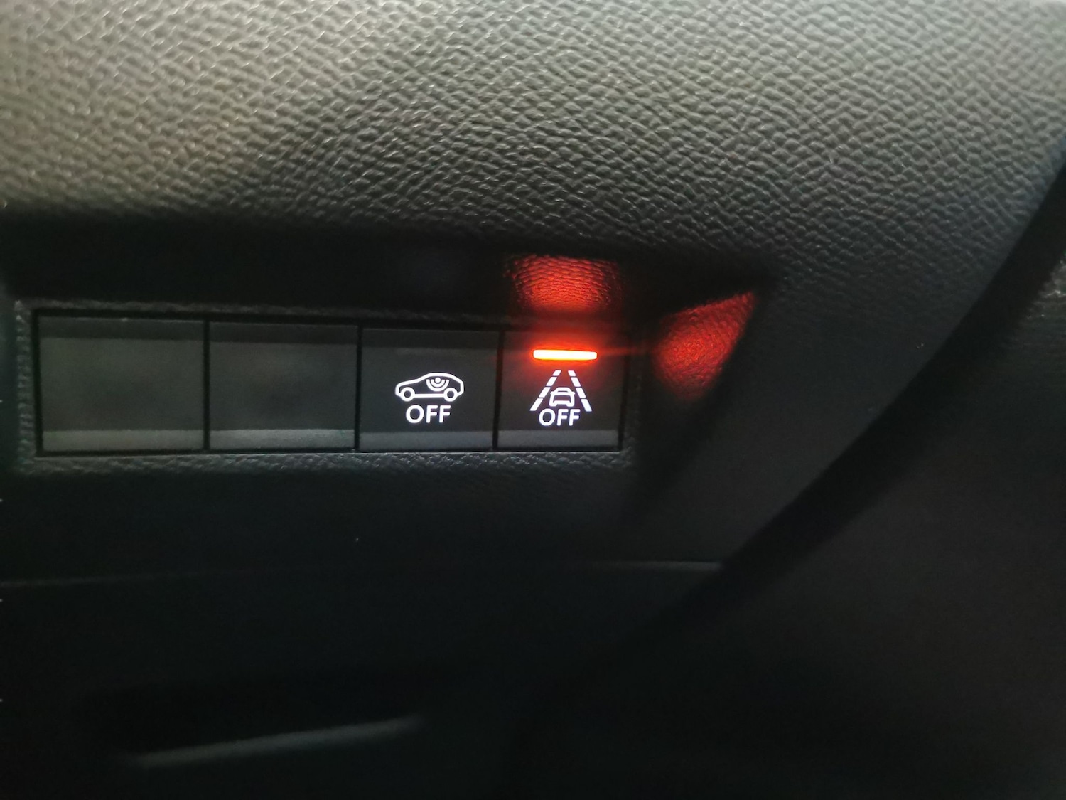 Used Peugeot 2008 2023 for sale - 77307947: Photo 23