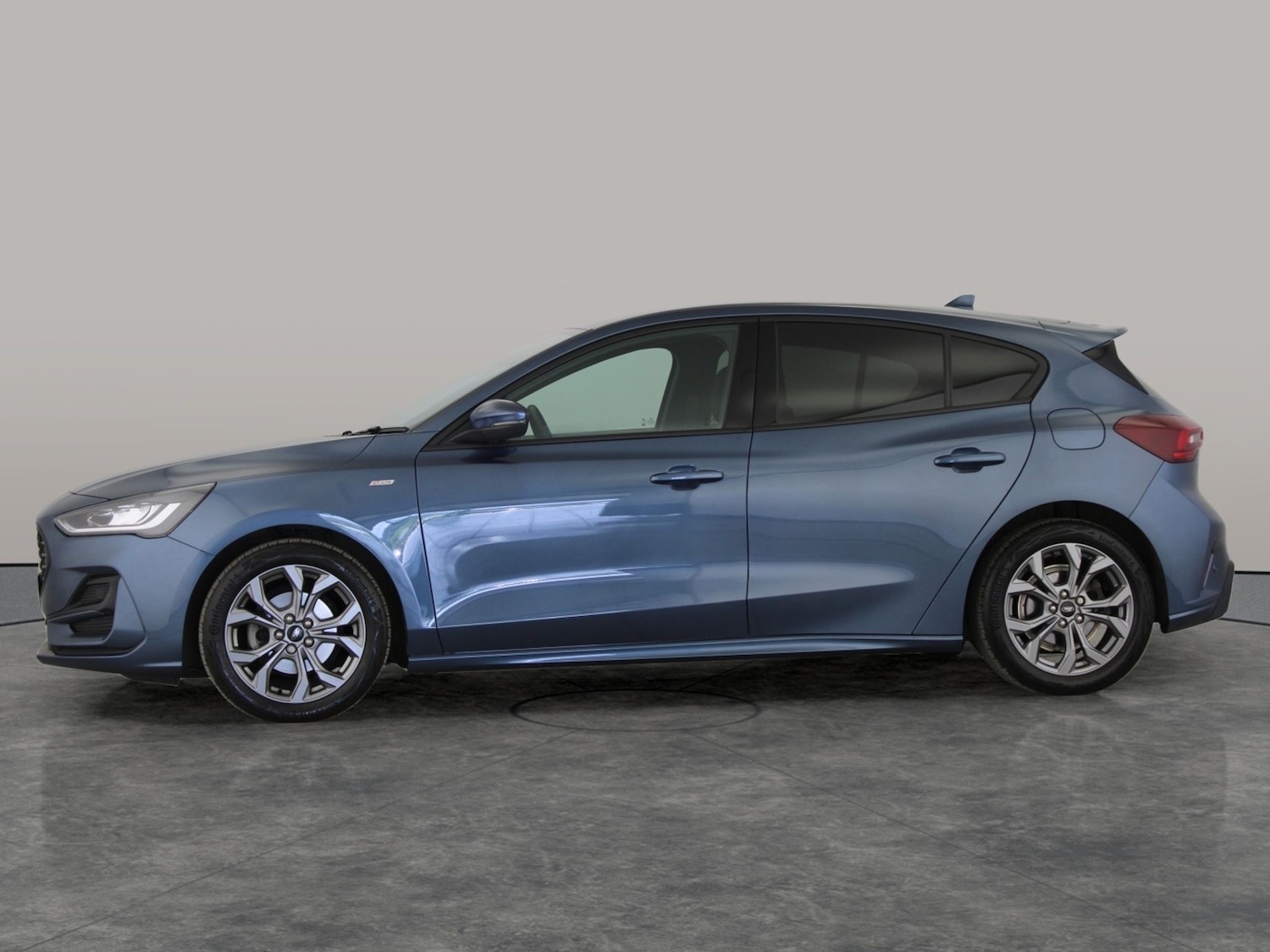 Used Ford Focus 2023 for sale - 76207191: Photo 9