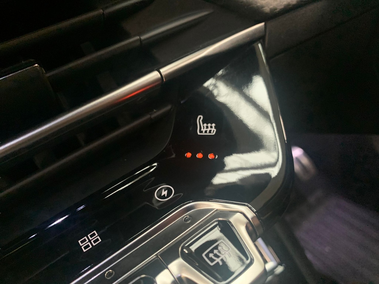 Used Peugeot E-2008 2023 for sale - 76555028: Photo 19