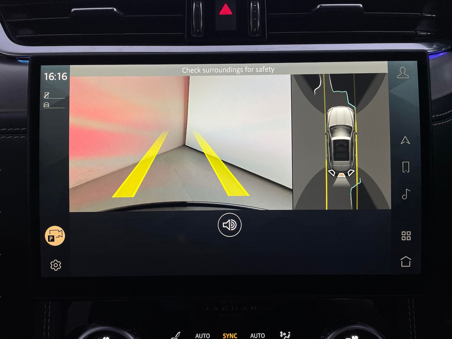 Used Jaguar F-Pace 2023 for sale - 76941177: Photo 6